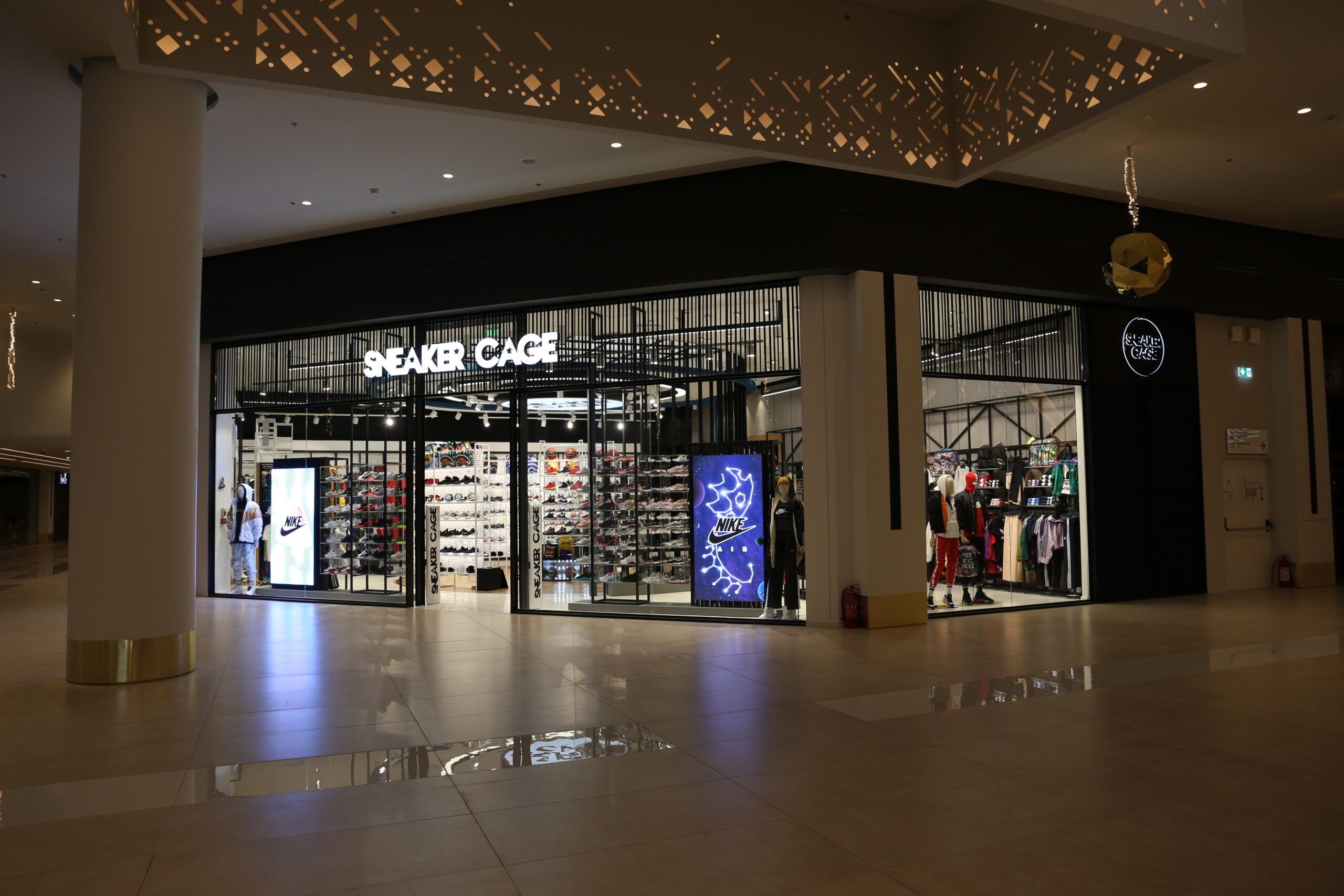 Sneaker Goldenhall Led Screen