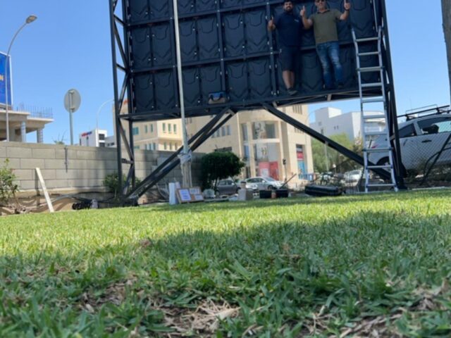 Εγκατάσταση digital signage -Cyprus Outdoor project p4.81 9.000nits by Kotsovolos team