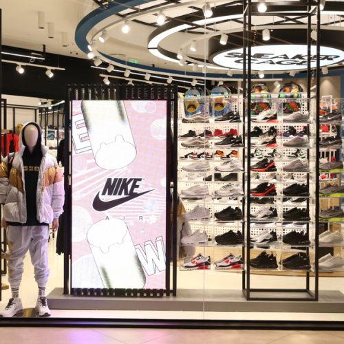 Sneaker Goldenhall Led Screen